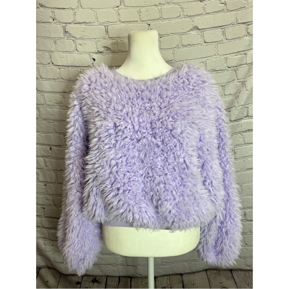 No Boundaries junior  purple long sleeved cropped fuzzy yet sweater size medium
